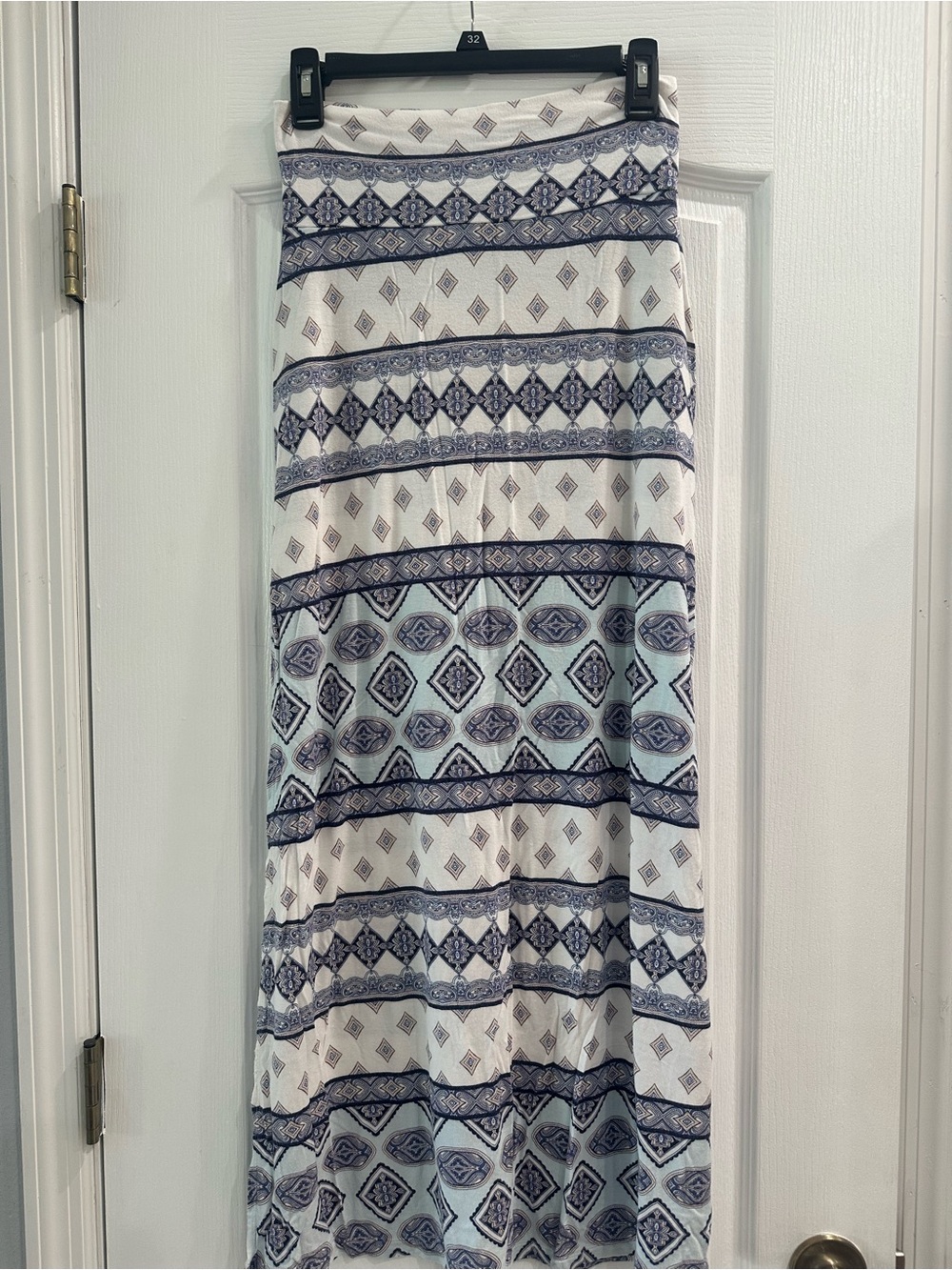 Charlotte Russe White Maxi Skirt with Blue Geometric Stripes